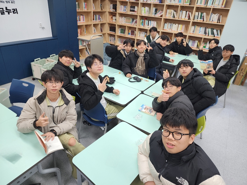 12월 독서회-3학년.jpg