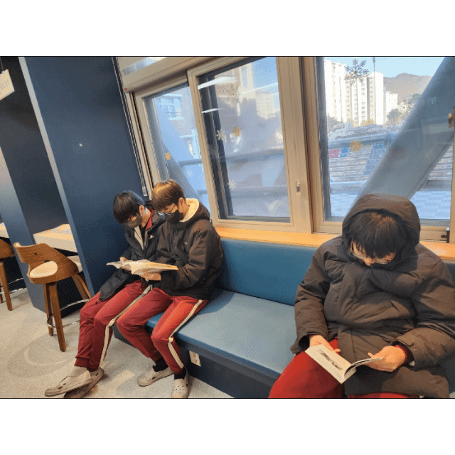 2024년 12월 도서관.gif